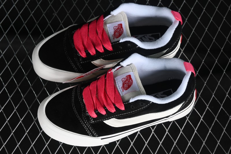 Vans Classics Knu Skool Retro Skate Shoes with Thickened Tongue and Oversized Toe - VN0009QCBLK