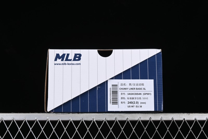 New York Yankees MLB Chunky Runner Basic Lace-Up Lightweight Casual Sneakers - 3ASXCBS4N50IVS
