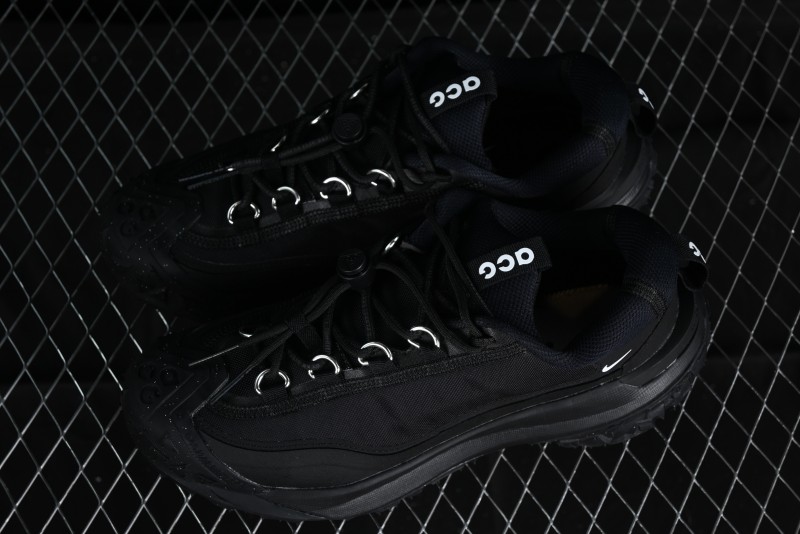 Nike ACG Mountain Fly 2 Low SP Outdoor Hiking Shoes with GORE-TEX and React Foam - FZ3311-001