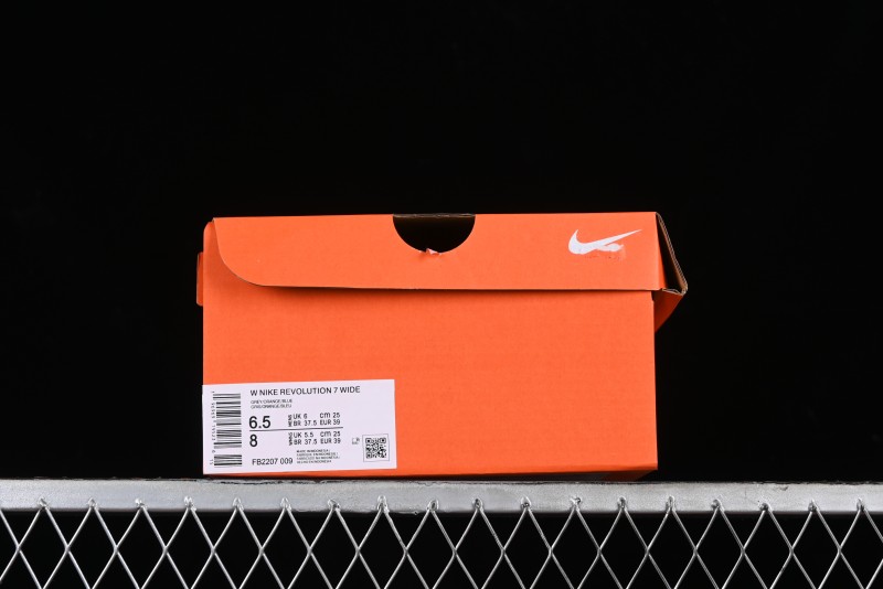 Nike Revolution 7 Wide Low-Top Running Shoes with Breathable Mesh and Durable Cushioning - FB2207-009
