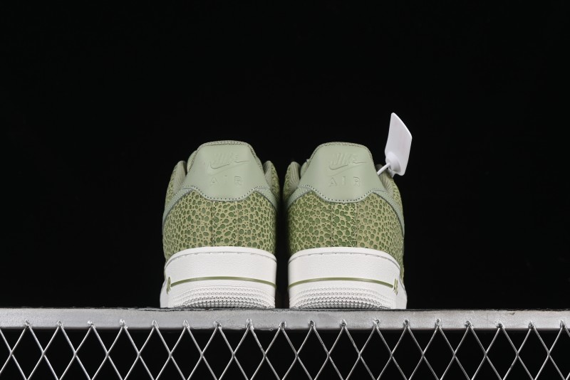 Nike Air Force 1 '07 Low Casual Sneakers with Full-Length Air Cushion - FV6519-200
