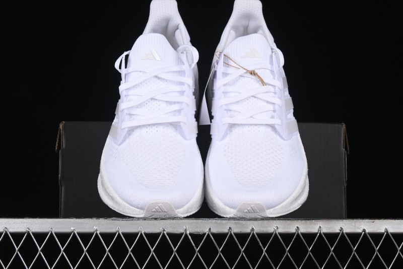 Adidas Ultraboost 5 ID8813 Running Shoes with Boost Cushioning