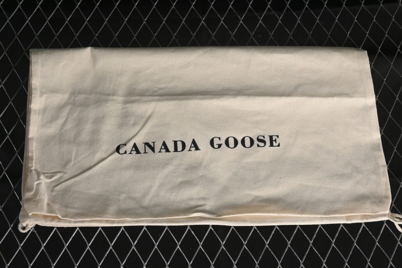 Canada Goose Glacier Trail Waterproof Leather Low-Top Lifestyle Sneakers - 7785M