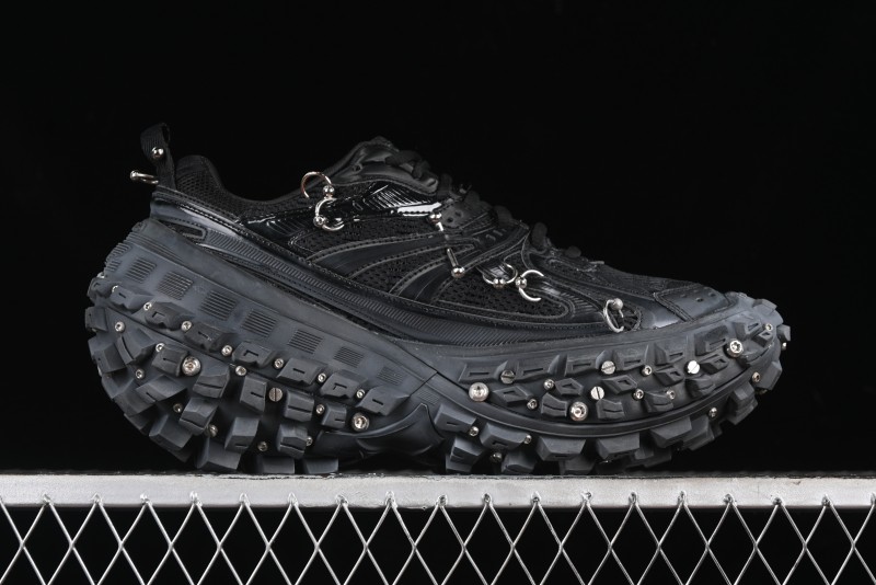 Balenciaga Defender Rubber Platform Sneakers Low-Top Combat Outdoor Shoes with Studded Design and Exaggerated Tire Tread Sole - W2RAG1081
