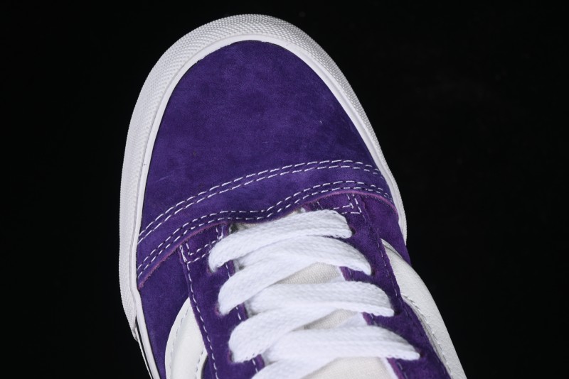 Vans Classics Knu Skool Full-Grain Leather Retro Sneakers with Chunky Silhouette - VN000CS0DRV