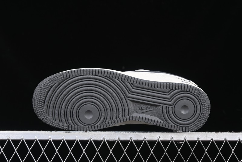 Nike Air Force 1 '07 Low The North Face Collaboration Beige Grey Check Grey Outsole Casual Sneakers - XZ6188-191