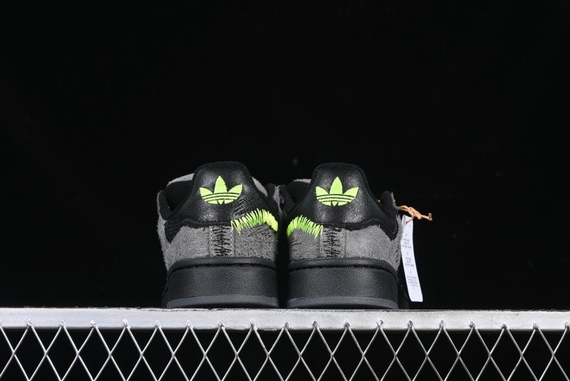 Adidas Originals Campus 00s Retro Casual Sneakers with Chunky Silhouette - IE8349