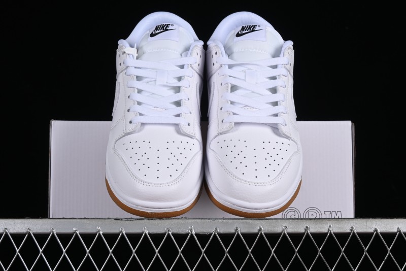 Nike SB Dunk Low Casual Skate Shoes with White and Gum Sole - 311369-100