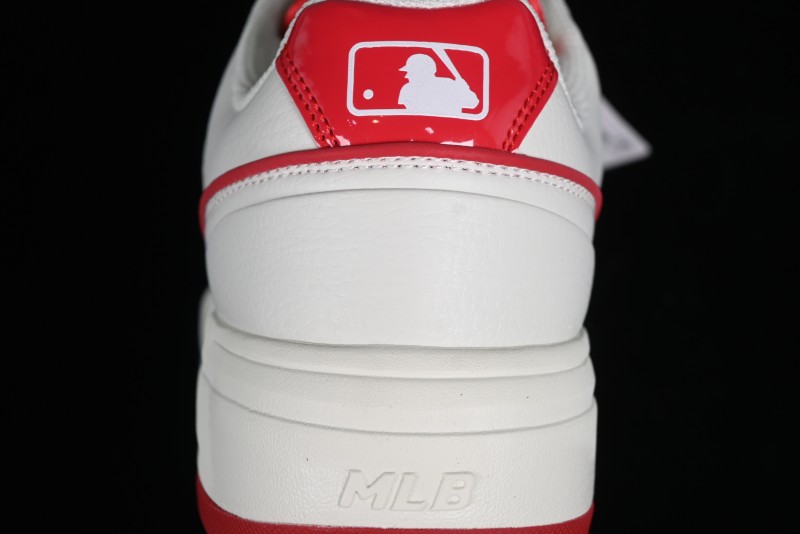 MLB Chunky Liner Basic New York Yankees Thick Sole Casual Sneakers with 6cm Height Increase - 3ASXCA12N43RDS