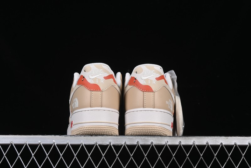Nike Air Force 1 '07 Low The North Face Collaboration Casual Sneakers in Milk Tea - DM6688-048