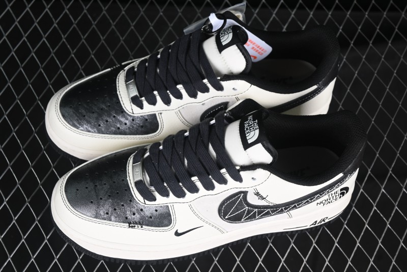 Nike Air Force 1'07 Low The North Face Collaboration Patent Leather Black Stitch Low-Top Casual Sneakers - DM6688-005