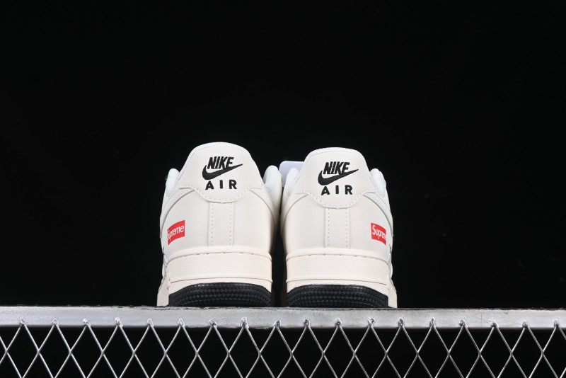 Nike Air Force 1 '07 Low Supreme Collaboration Casual Sneakers with Dual-Color Sole - XZ6188-017