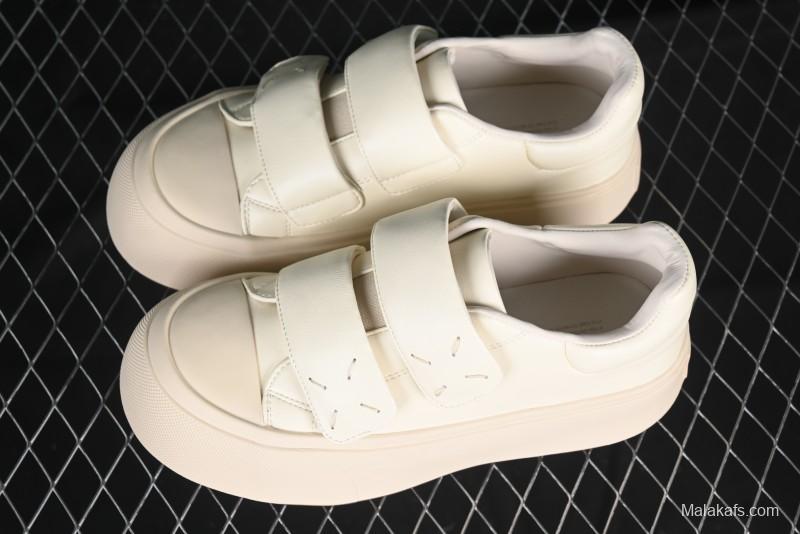 GG-CC Star Same Style Platform Sneakers with Hook and Loop Closure - G23Y6906
