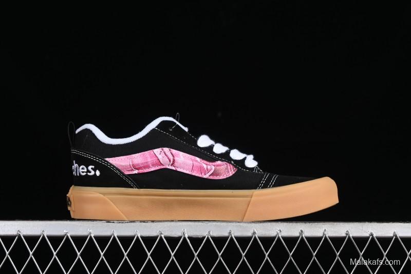 Vans Classics Knu Skool Vulcanized Skate Shoes in Black & Pink - VN0014QC0BV