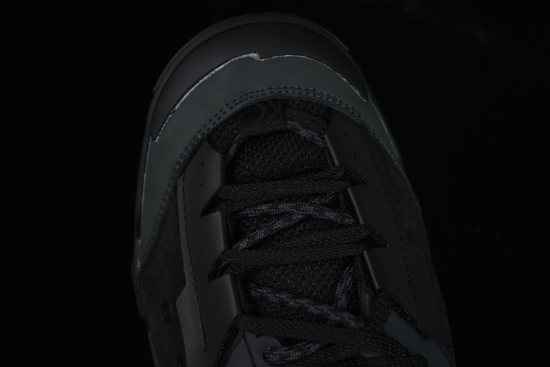 Nike Sacai Zegamadome SP Low-Top Lifestyle Sneakers with Functional Design - HQ8618-001
