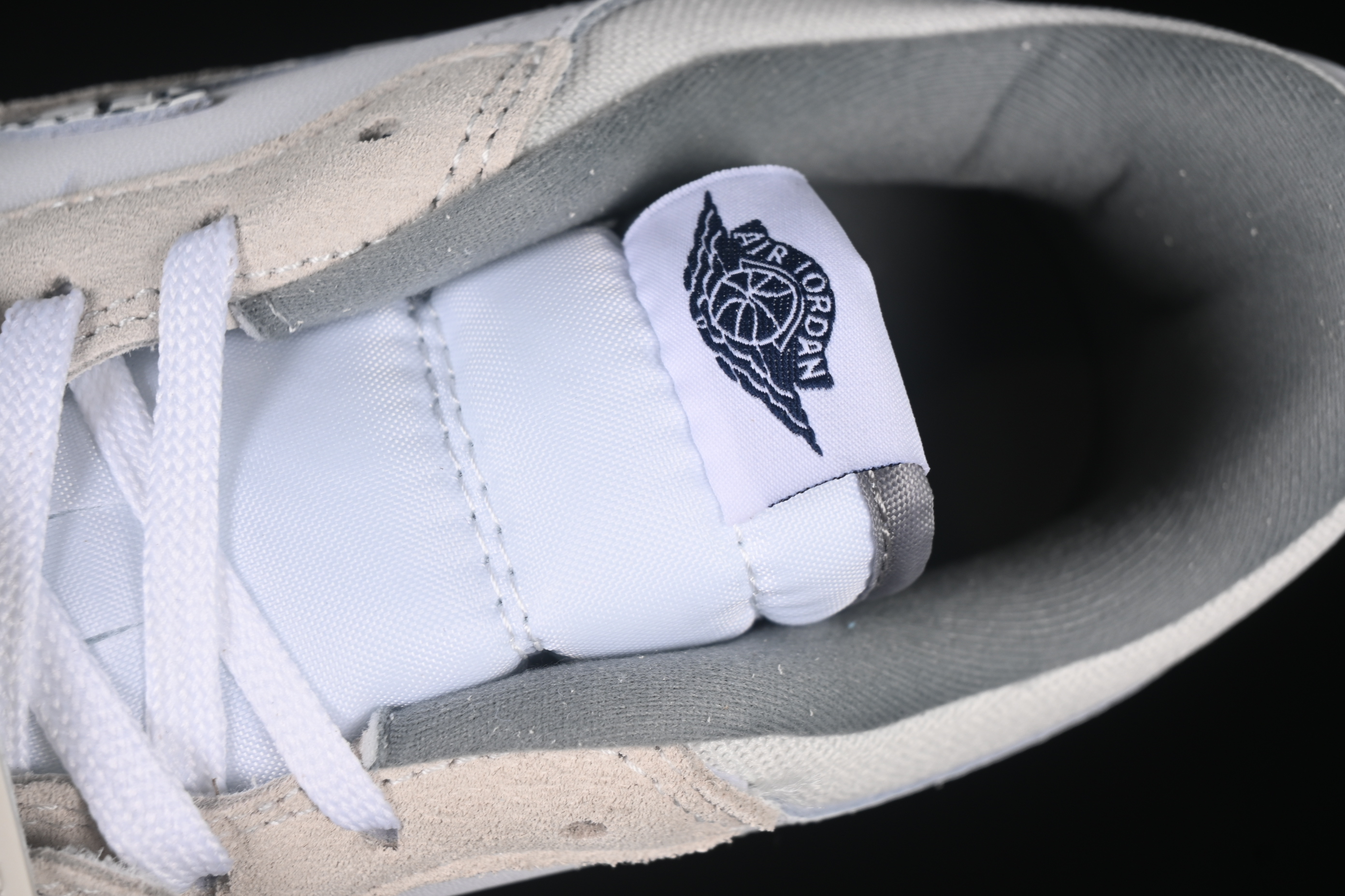 Nike Air Jordan Legacy 312 Low Sneakers with Velcro Strap and Triple Design - CD7069-124