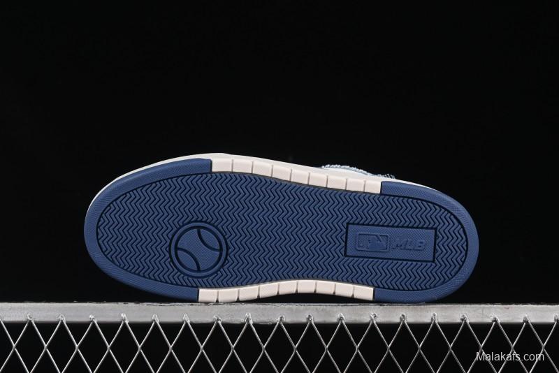 New York Yankees MLB Chunky Liner Lightweight Platform Sneakers with Hook and Loop Closure - 3ASXV015N50BLS