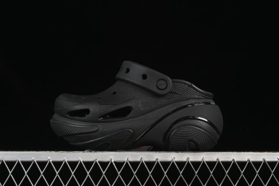 Crocs Bubble Crush Reflector Clogs - B.D4