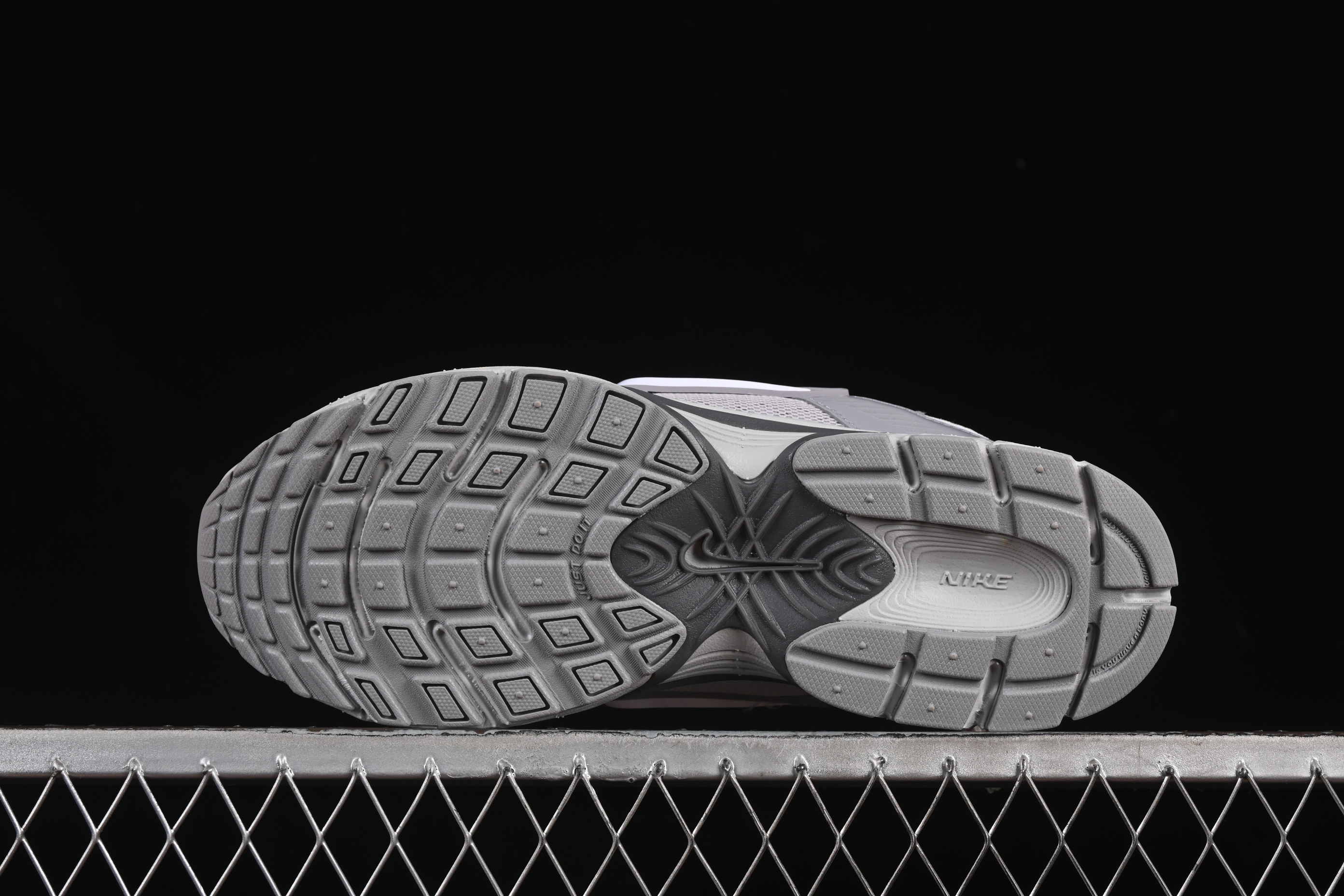 Nike V5 RNR Millennium Classic Retro Running Shoes with Foam Midsole - IH1980-140