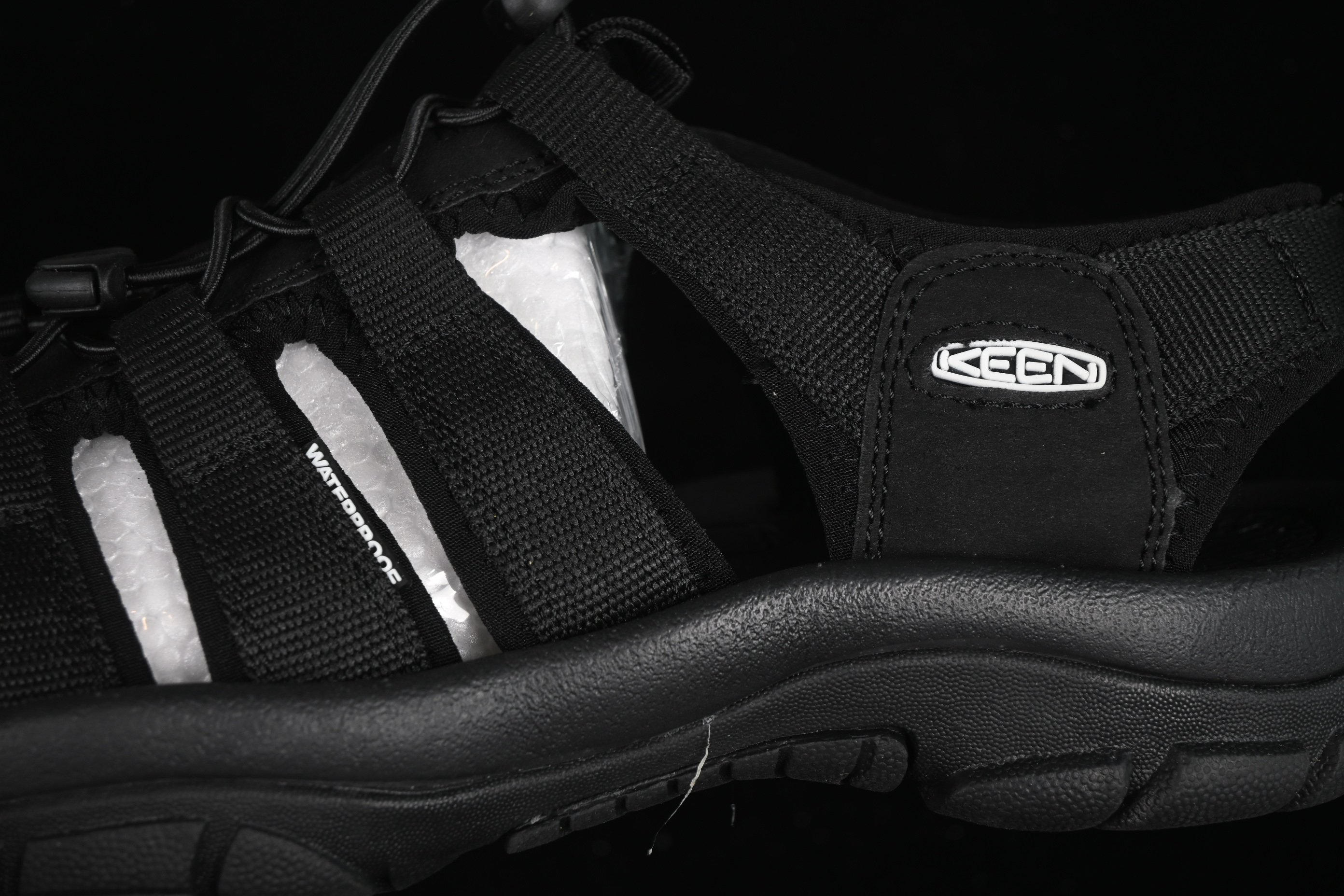 Keen Newport Summer Trendy Woven Elastic Strap Water Hiking Outdoor Sandals - 1022258 Black White