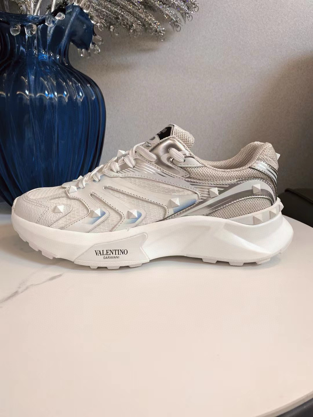 2024 Unisex Valentino White Silver Mesh Leather Sneakers MJ00410