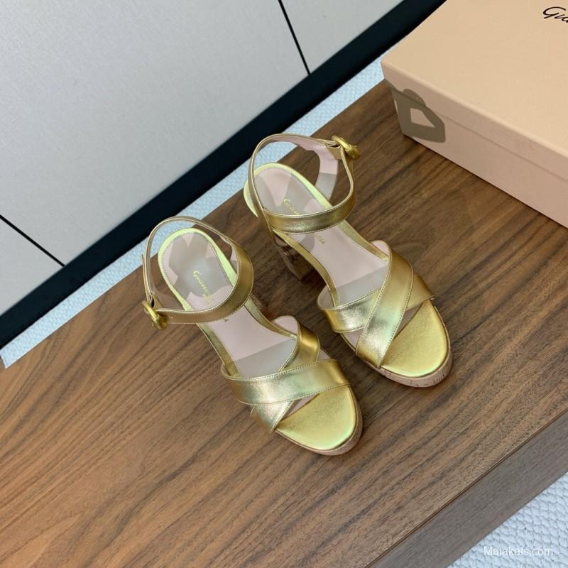 2025 Women Gianvito Rossi Gold Leather Platform Sandals KFY00320