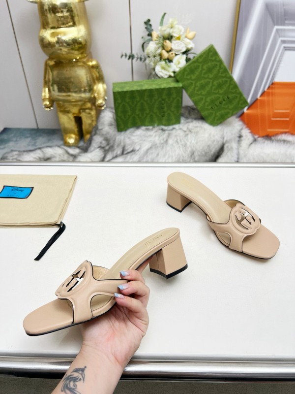 2025 Women Gucci Beige Leather Slippers MJ00190