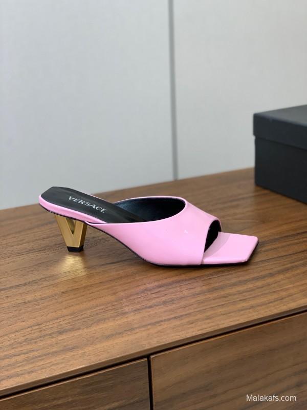 2025 Slippers VERSACE Pink Patent Leather Slippers