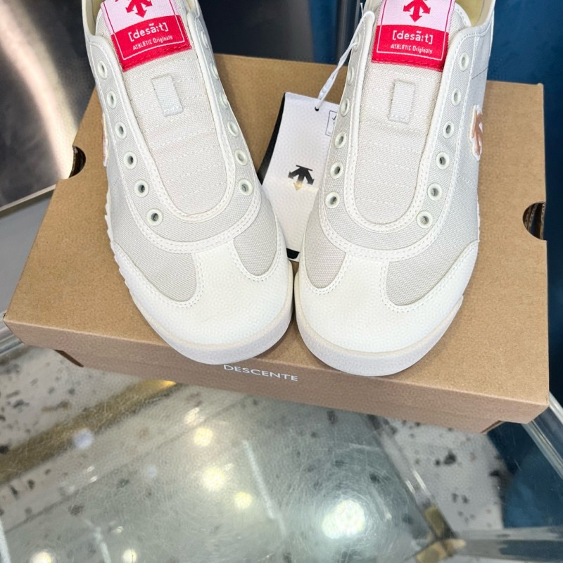 2024 Unisex DESCENTE White Canvas Plimsolls MJ00280