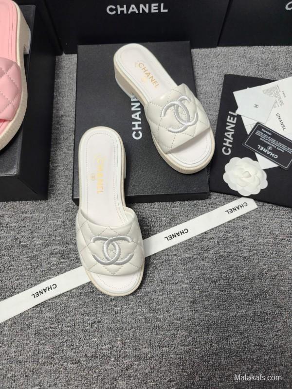 2025 Women Chanel White Leather Slippers