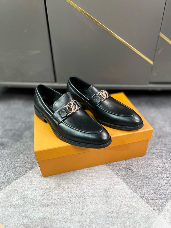 2024 Men Louis Vuitton Black Leather Leather Formal Slip-On LO001