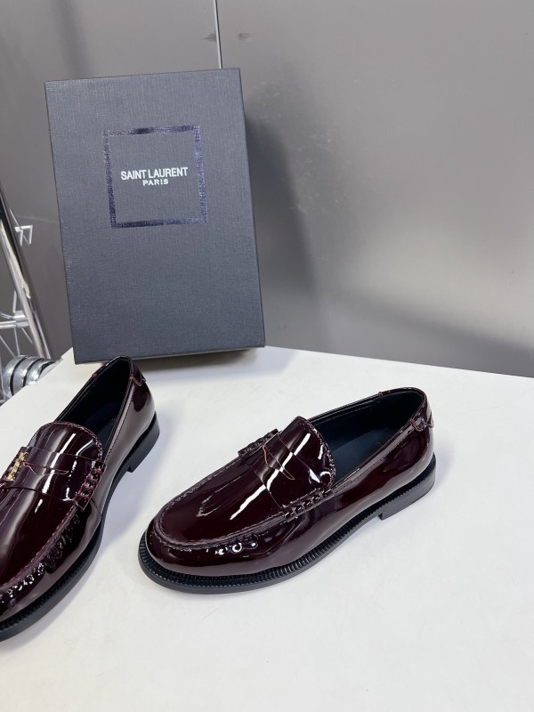 2025 Women Yves Saint Laurent Burgundy Leather Loafer KFY00350