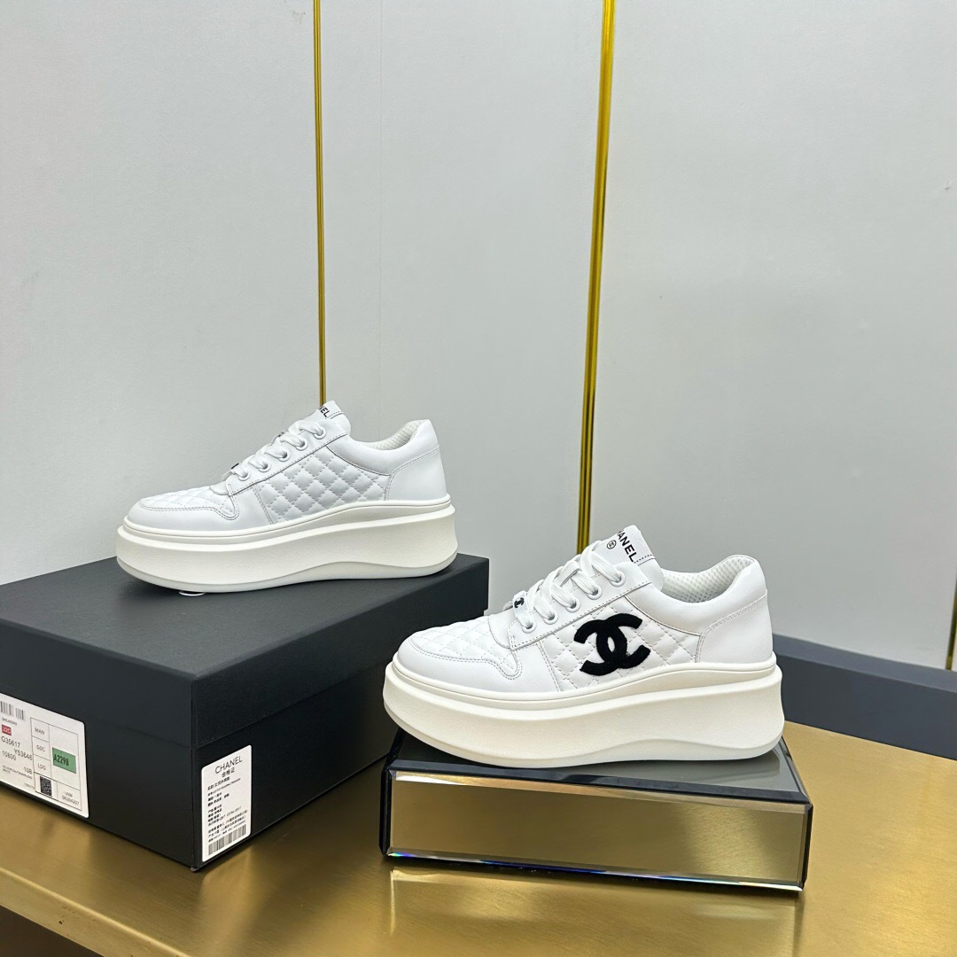 2025 Women Chanel White Leather Sneakers Thick Sole