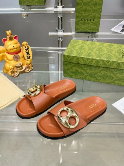 2025 Gucci Brown Leather Slippers