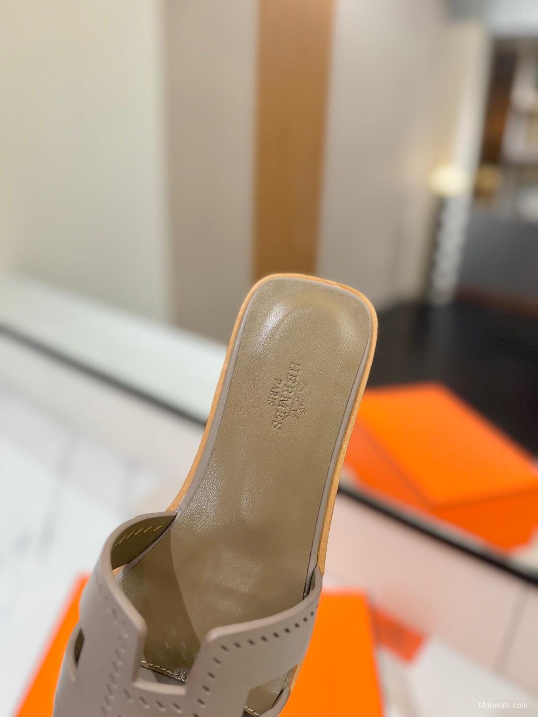 2025 Women Hermès Beige Leather Slippers