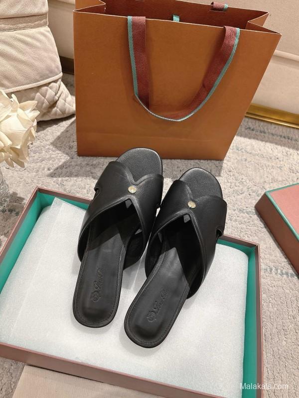 2025 Slippers LP Black Leather Slippers LY00270