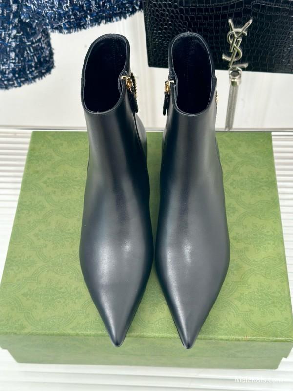 2024 Women Gucci Black Leather Ankle Boots Chain Detail MJ00410