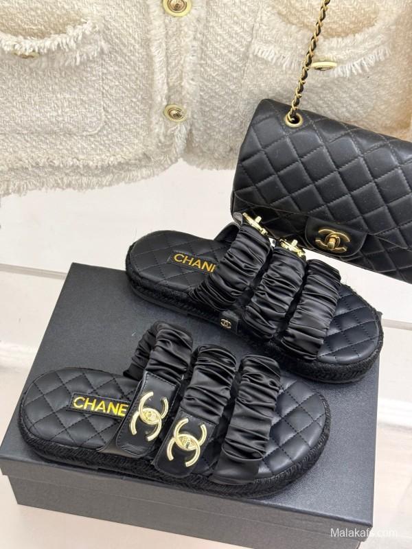 2025 Women Chanel Black Leather Slippers CC Logo KFY00230