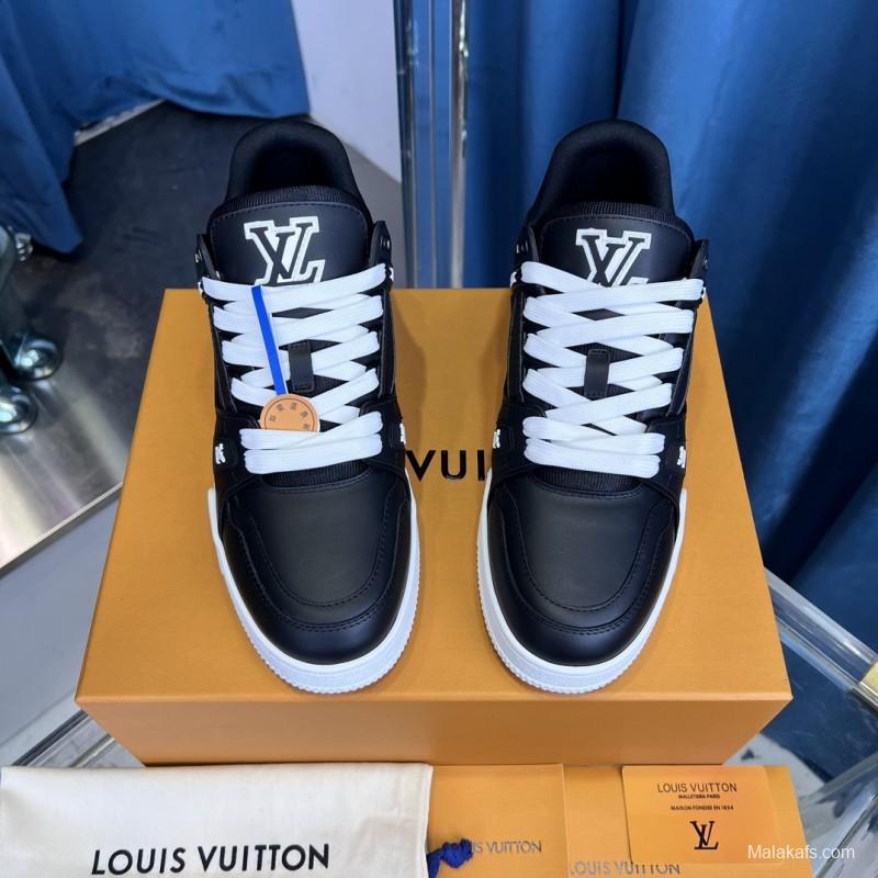 2025 Men Louis Vuitton Black White Leather LV Trainer