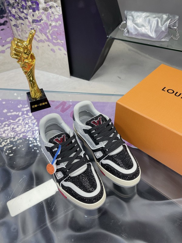 2025 Unisex Louis Vuitton Black White Leather Denim Plimsolls Handcrafted Diamonds AS00400