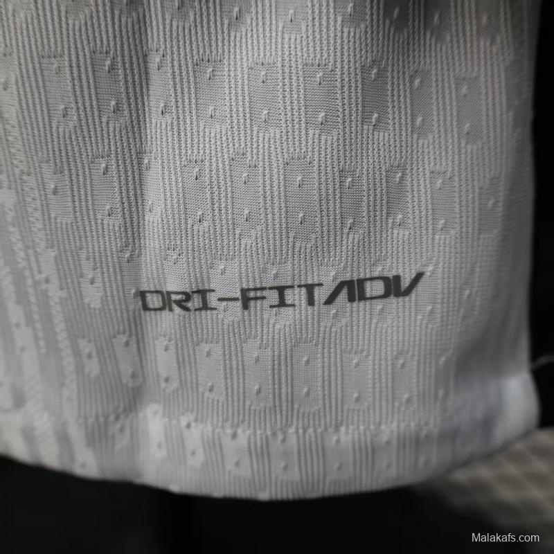 Player Version 25/26 Paris Saint-Germain White with Pink Trim Jersey