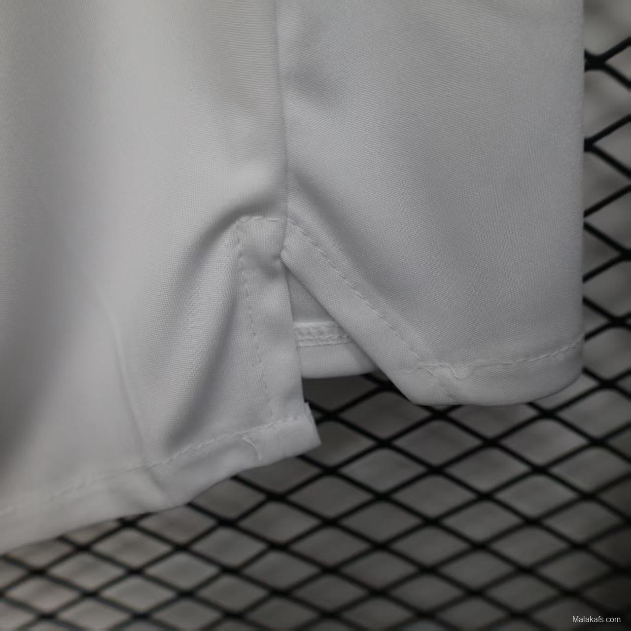 Player Version 25/26 Manchester United Home Shorts