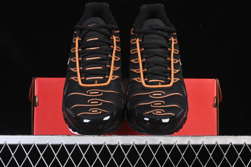 Nike Air Max Plus Retro Running Shoes with Air Cushion - FN6949-400