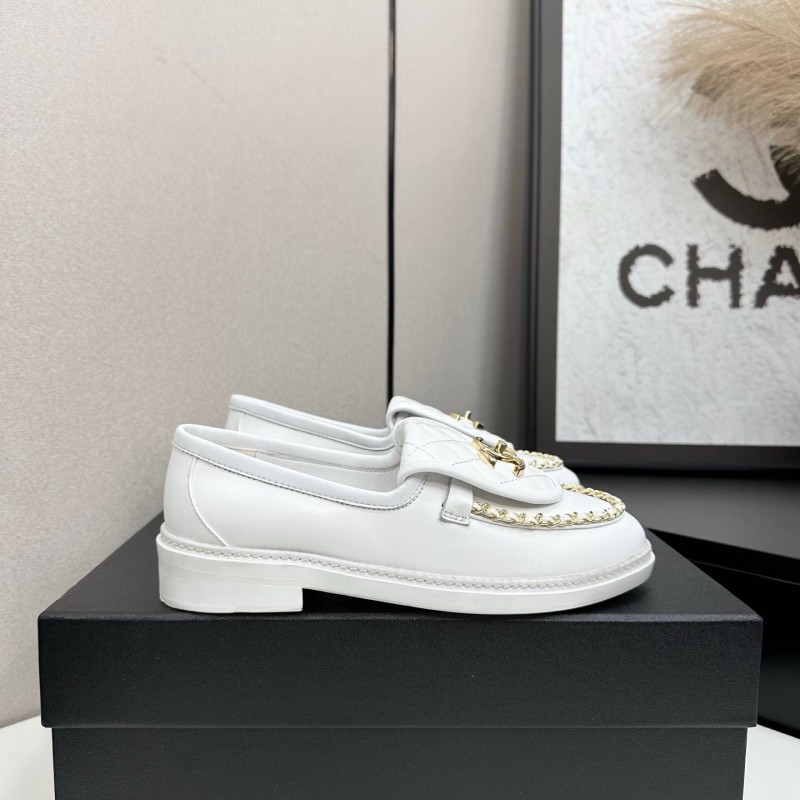 Chanel Classic Flap Chain CC Loafers with Buckle Closure - LY00320