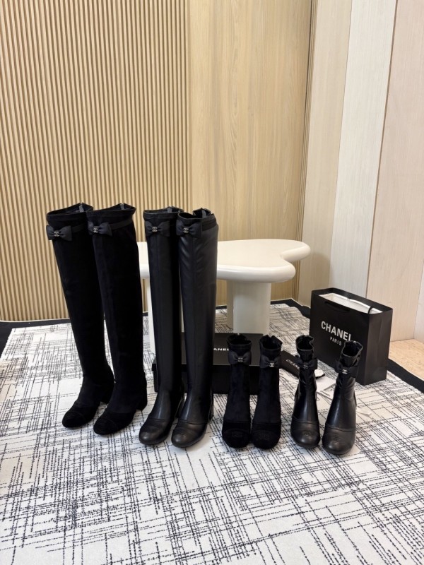 Chanel Classic Chunky Heel Back Zipper Ankle Boots - LY00320
