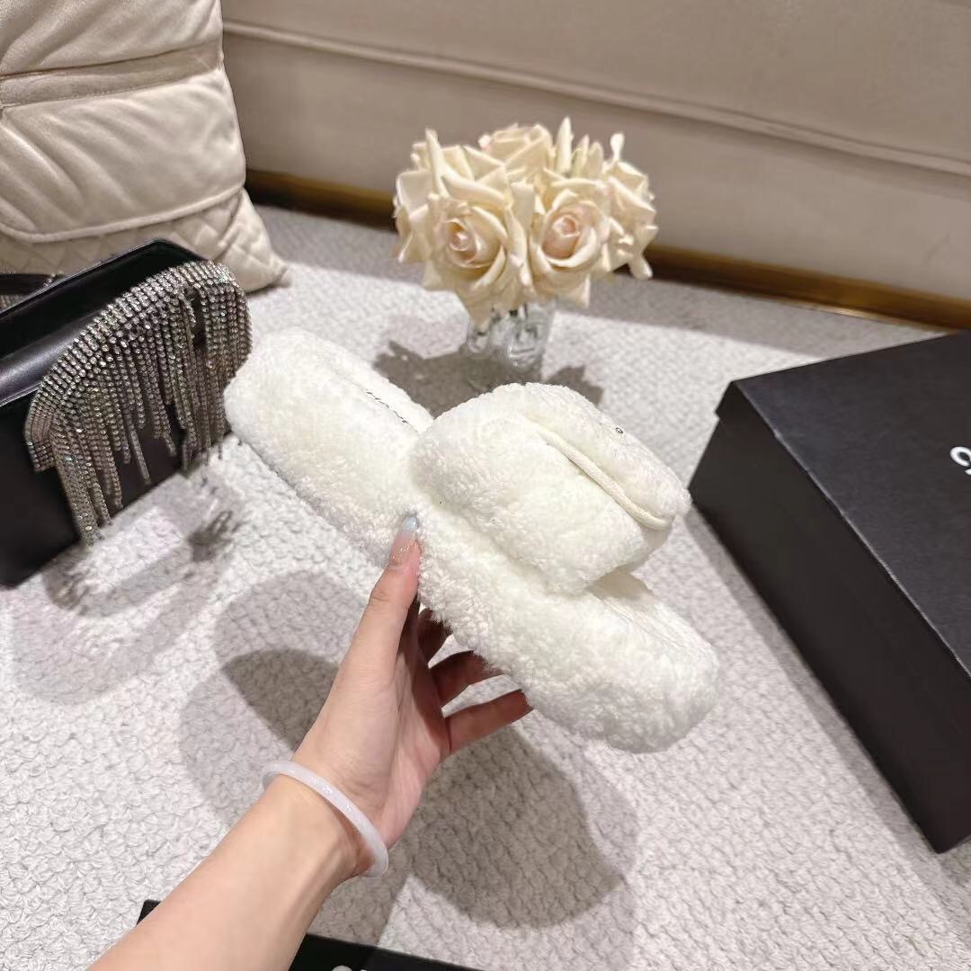 Chanel 2025/SS Slingback Lock Buckle Butterfly Fur Slippers - LY00250