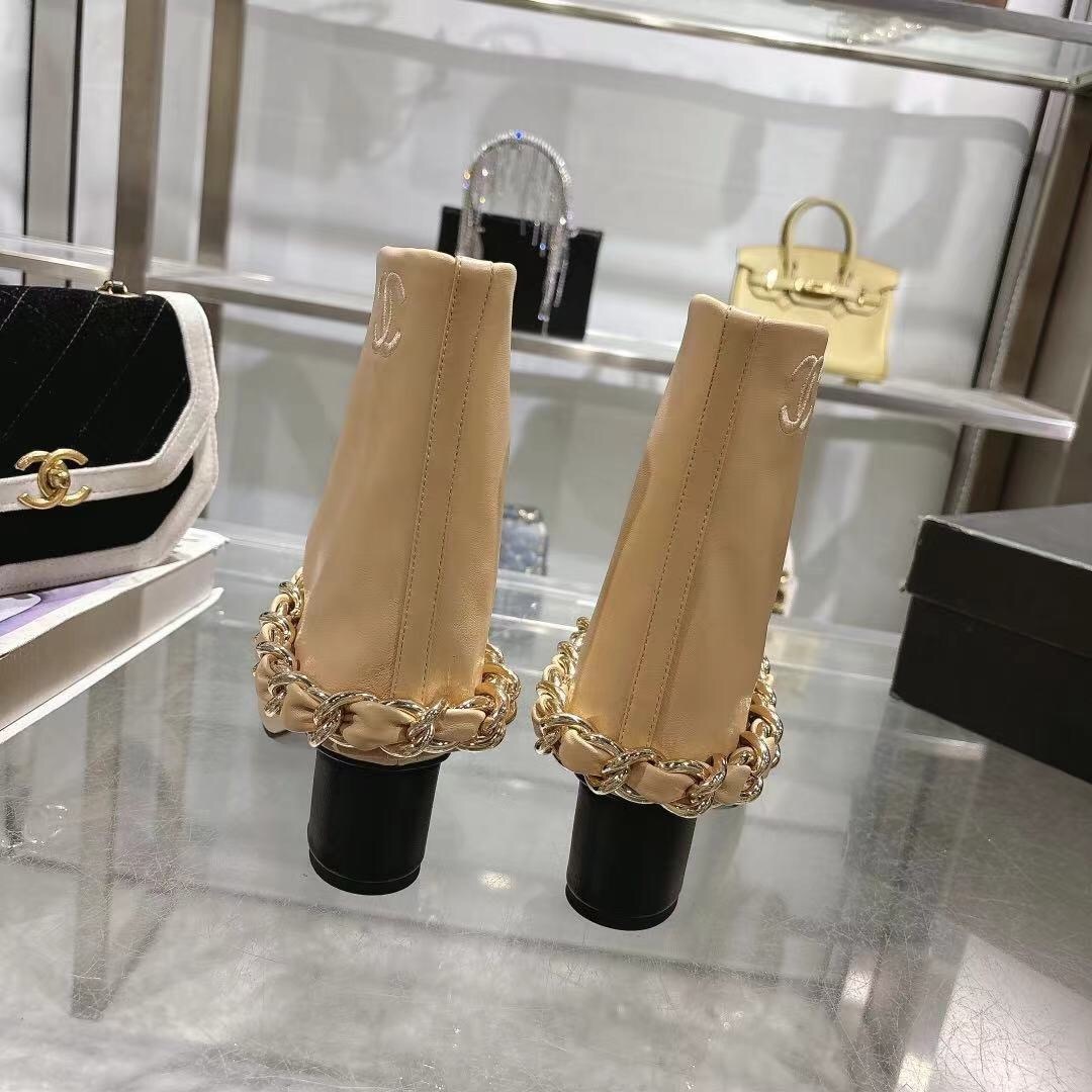 Chanel 2025/SS Runway Turn-Cuff Large Chain Strap Block Heel Boots - LY00410
