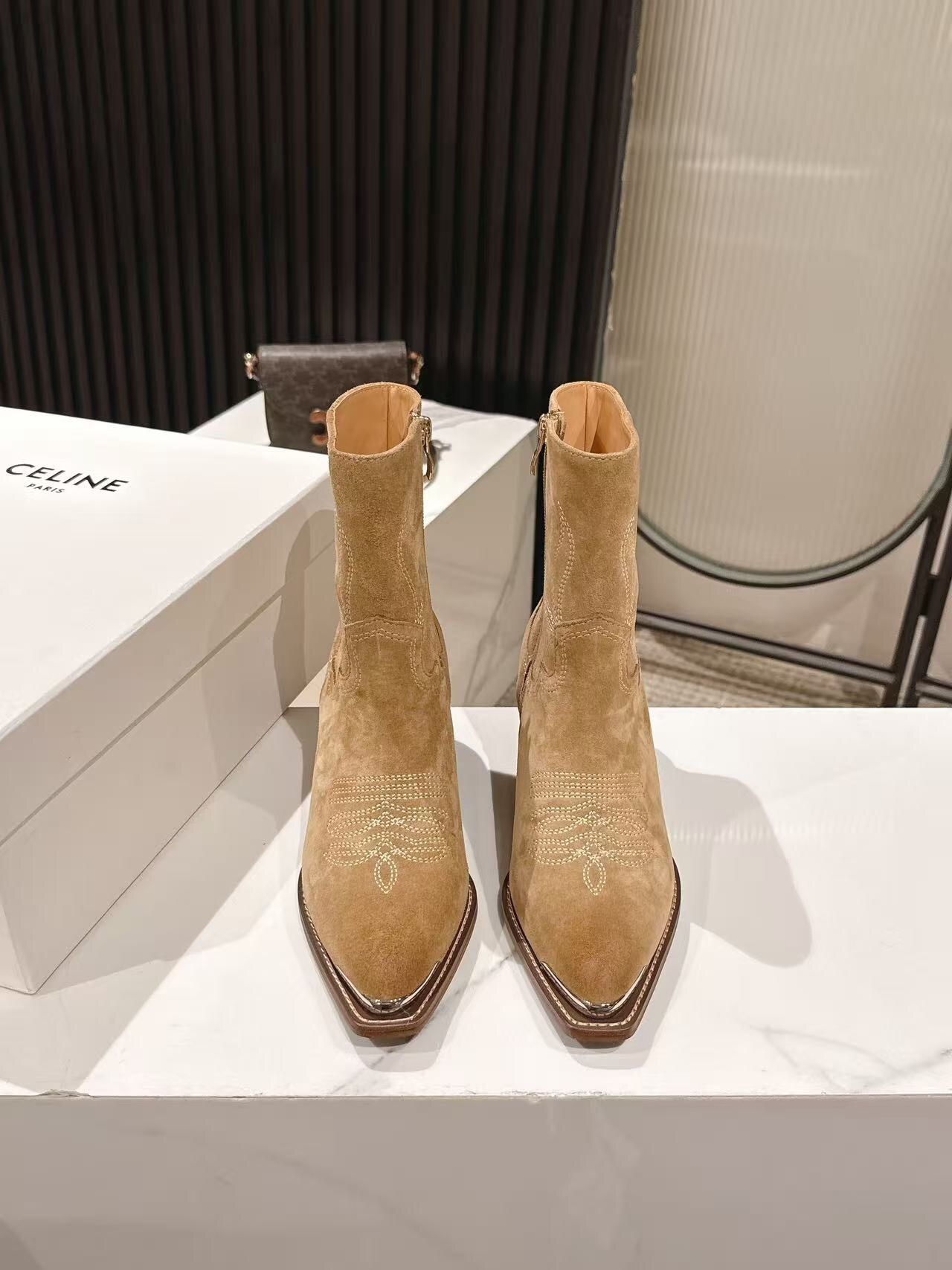 CELINE Fall/Winter 2025 Retro Fashion Ankle Boots - LY00440