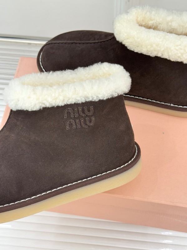 Miu Miu Retro Shearling Platform Snow Boots - KFY00300