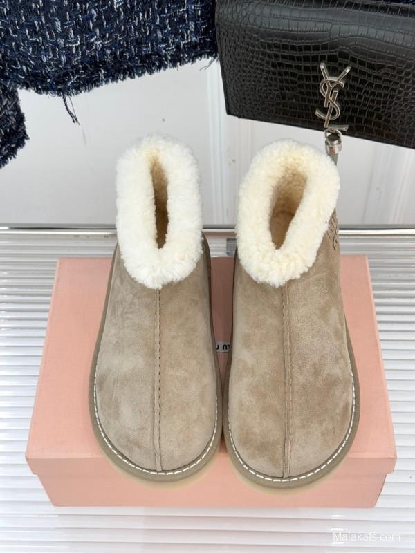 Miu Miu Retro Shearling Platform Snow Boots - KFY00300